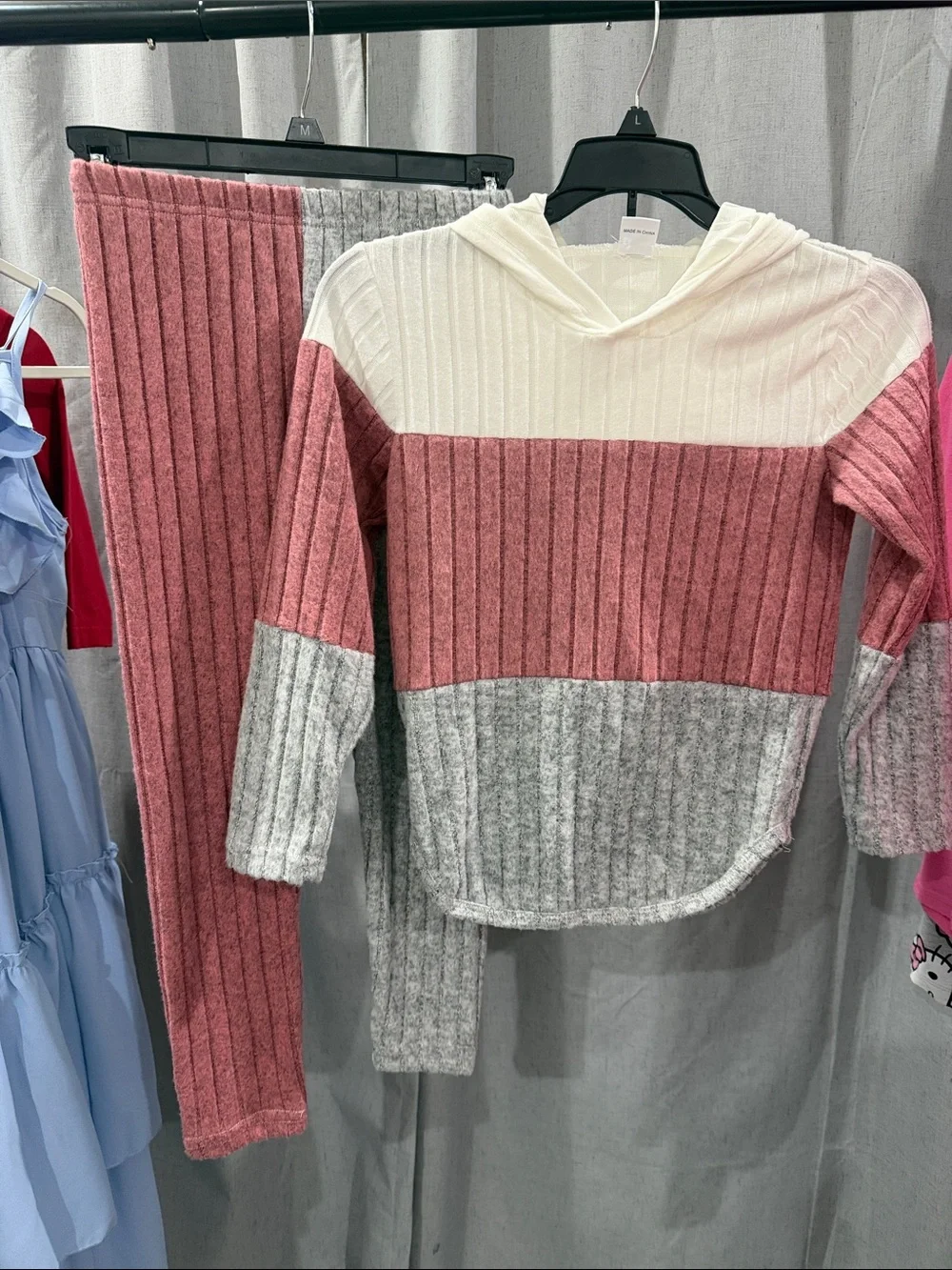 Cozy Colorblock Ribbed Knit Hoodie Set - Cream, Rose, Gray